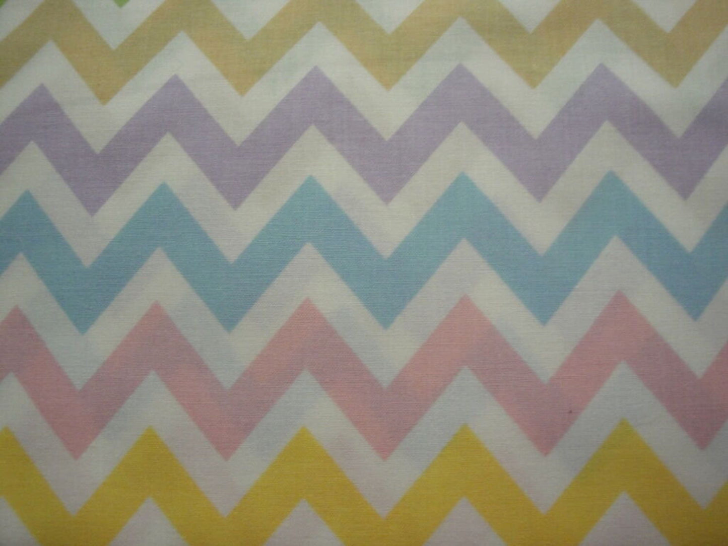 Remix "Pastel Chevron Print"-Robert Kaufman-Fat Quarter